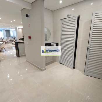 Apartamento em Mongaguá, bairro Centro