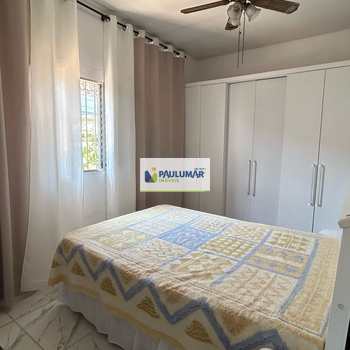 Casa em Mongaguá, bairro Balneário Itaguai