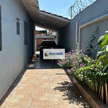 Casa em Mongaguá, bairro Balneário Itaguai