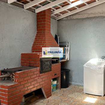 Casa em Mongaguá, bairro Balneário Itaguai