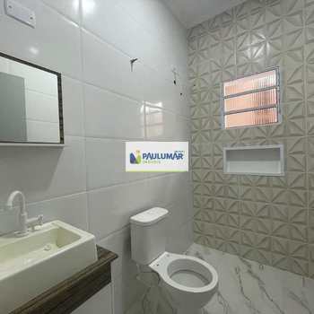 Casa em Mongaguá, bairro Vera Cruz