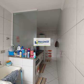 Apartamento em Mongaguá, bairro Agenor de Campos