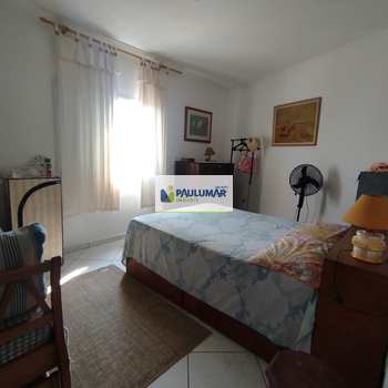 Apartamento em Mongaguá, bairro Agenor de Campos