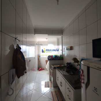 Apartamento em Mongaguá, bairro Agenor de Campos