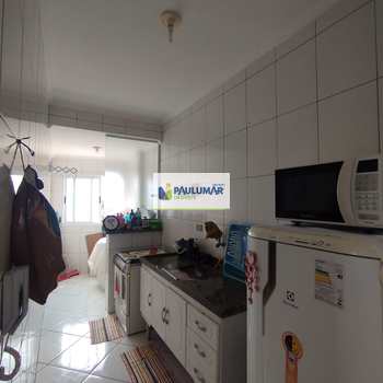Apartamento em Mongaguá, bairro Agenor de Campos