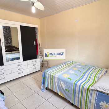Casa em Mongaguá, bairro Jardim Praia Grande
