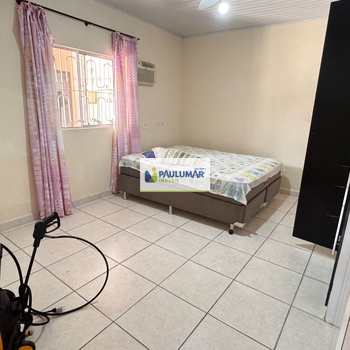 Casa em Mongaguá, bairro Jardim Praia Grande