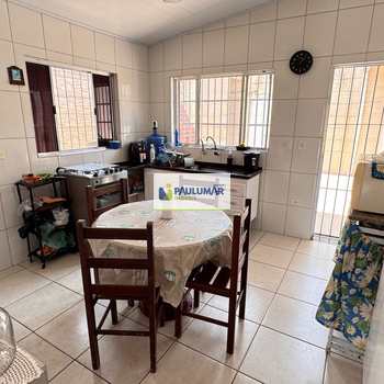 Casa em Mongaguá, bairro Jardim Praia Grande