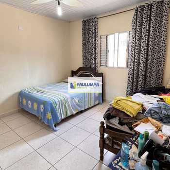 Casa em Mongaguá, bairro Jardim Praia Grande