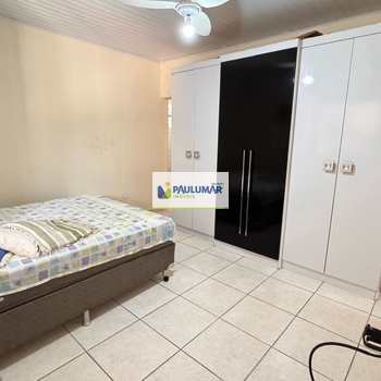 Casa em Mongaguá, bairro Jardim Praia Grande