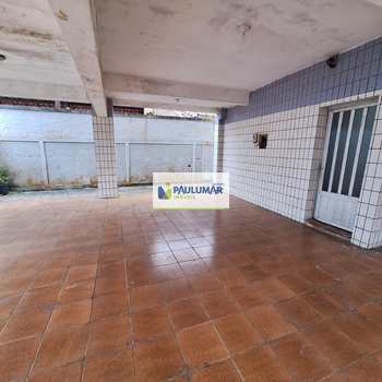 Apartamento em Mongaguá, bairro Agenor de Campos