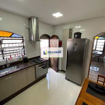 Casa em Mongaguá, bairro Vera Cruz