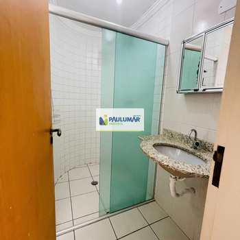 Apartamento em Mongaguá, bairro Centro