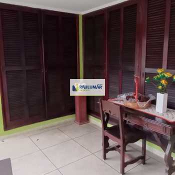 Apartamento em Mongaguá, bairro Centro