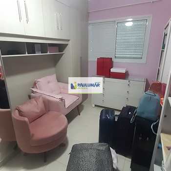 Apartamento em Mongaguá, bairro Centro