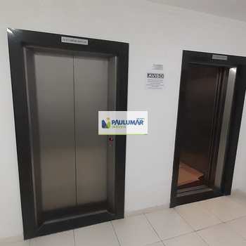 Apartamento em Mongaguá, bairro Centro