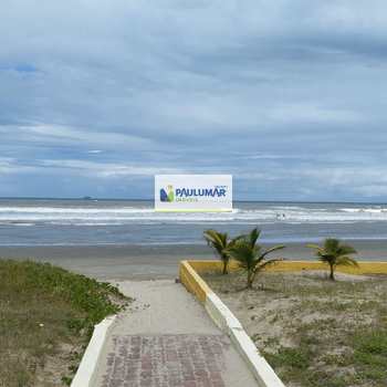 Sobrado em Itanhaém, bairro Jardim Jamaica