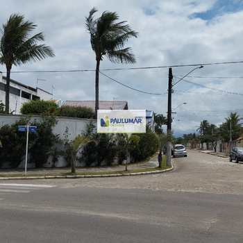 Sobrado em Itanhaém, bairro Jardim Jamaica