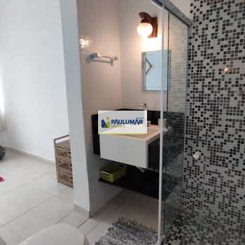 Sobrado em Itanhaém, bairro Jardim Jamaica