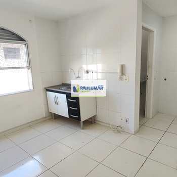 Kitnet em Praia Grande, bairro Ocian