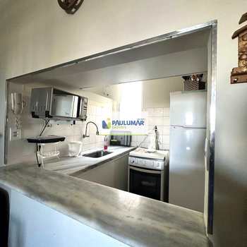 Kitnet em Praia Grande, bairro Mirim