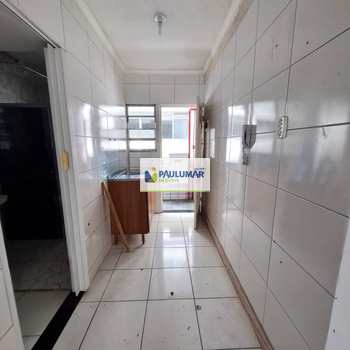 Kitnet em Praia Grande, bairro Guilhermina