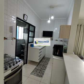 Apartamento em Mongaguá, bairro Centro