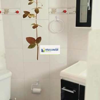 Apartamento em Mongaguá, bairro Centro