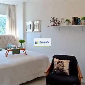 Apartamento em Mongaguá, bairro Centro