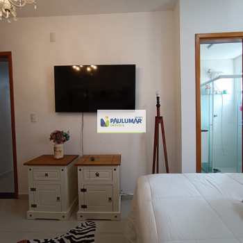 Apartamento em Mongaguá, bairro Centro