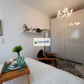 Apartamento em Mongaguá, bairro Centro