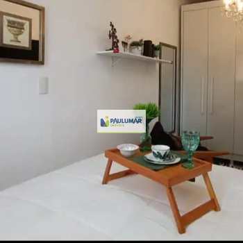 Apartamento em Mongaguá, bairro Centro