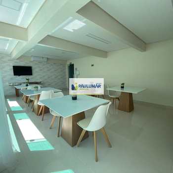 Apartamento em Mongaguá, bairro Centro