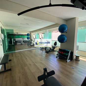 Apartamento em Mongaguá, bairro Centro