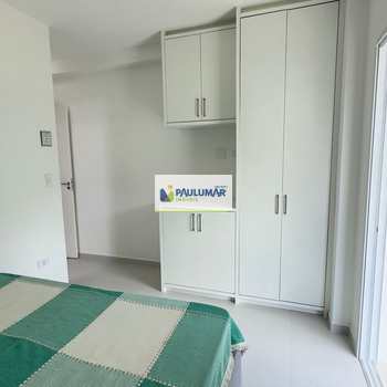 Apartamento em Mongaguá, bairro Centro