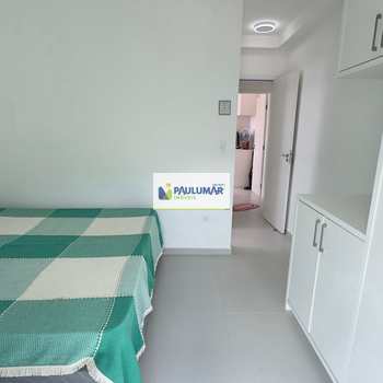 Apartamento em Mongaguá, bairro Centro