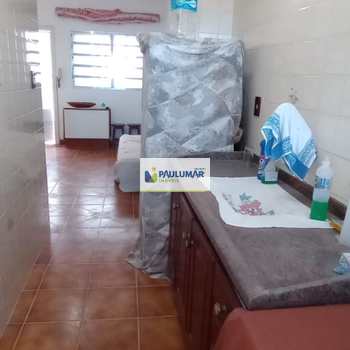 Apartamento em Mongaguá, bairro Centro