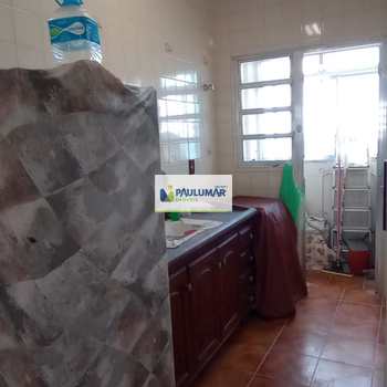 Apartamento em Mongaguá, bairro Centro