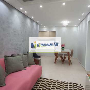 Apartamento em Mongaguá, bairro Centro