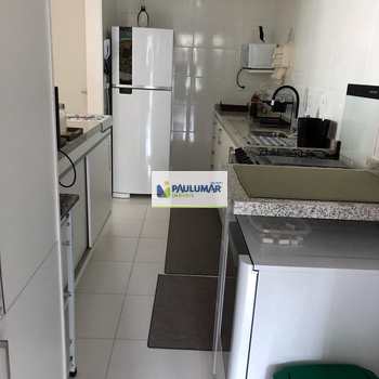 Apartamento em Mongaguá, bairro Centro