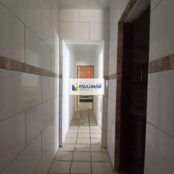 Casa em Mongaguá, bairro Vera Cruz
