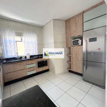 Casa em Praia Grande, bairro Real