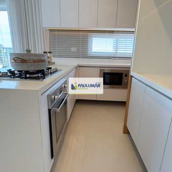 Apartamento em Praia Grande, bairro Canto do Forte