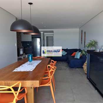 Apartamento em Mongaguá, bairro Centro