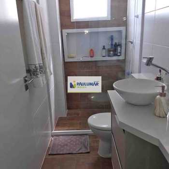 Apartamento em Mongaguá, bairro Centro