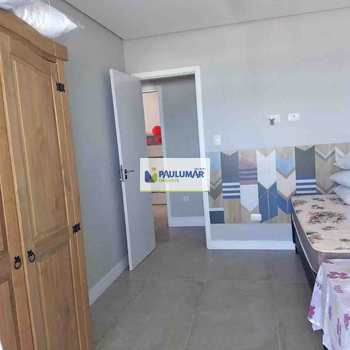 Apartamento em Mongaguá, bairro Centro