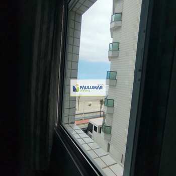 Apartamento em Mongaguá, bairro Centro