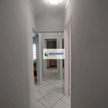 Apartamento em Mongaguá, bairro Centro