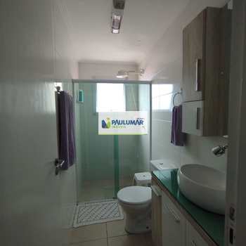Apartamento em Mongaguá, bairro Centro