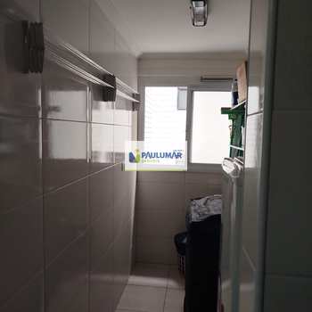 Apartamento em Mongaguá, bairro Centro
